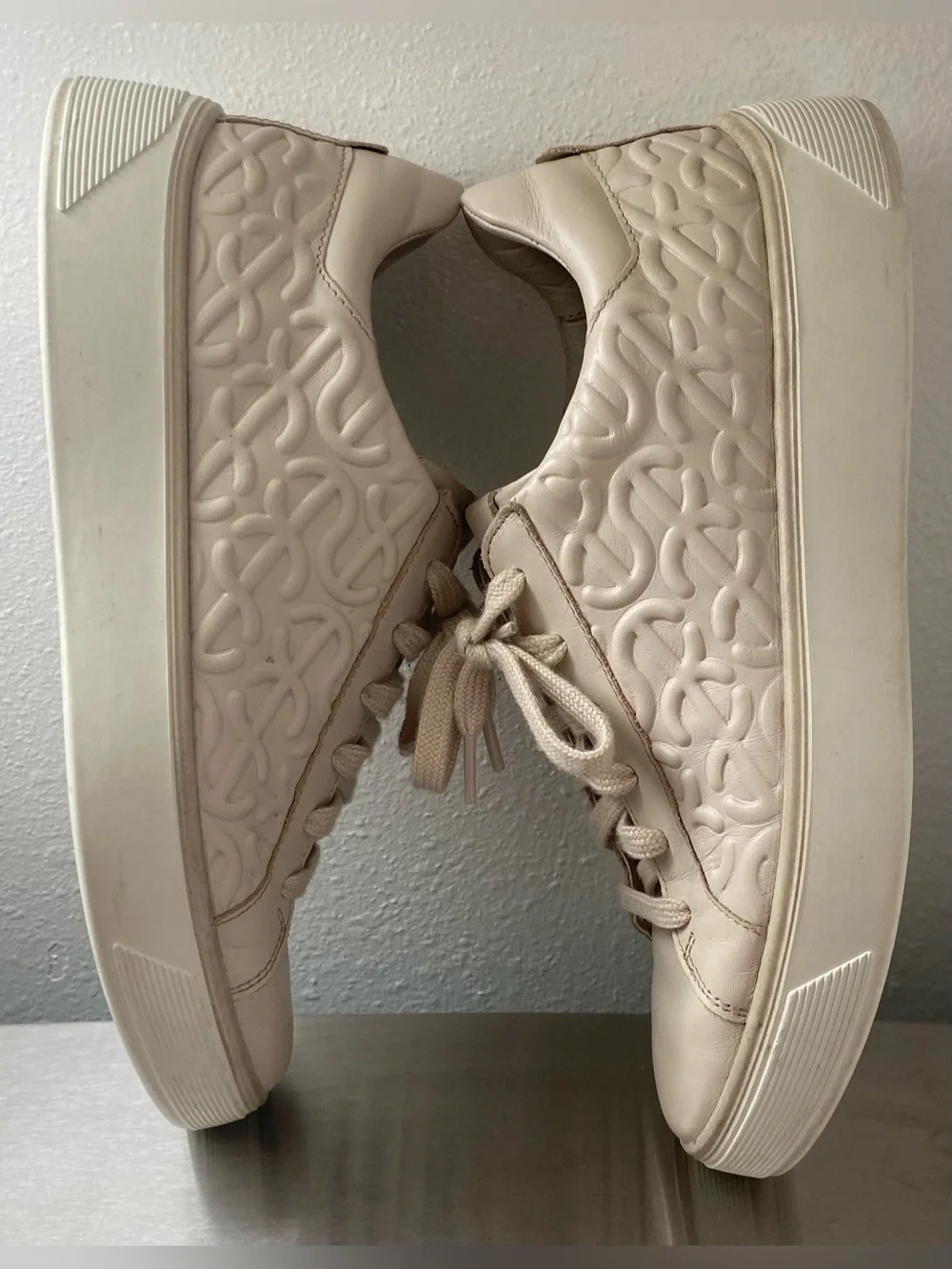 ECCO WOMENS NEUTRAL EMBOSSED PLATFORM LACE UP SNEAKERS